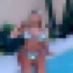 Eva, 27 ans, en ligne à Annœullin pour une rencontre coquine