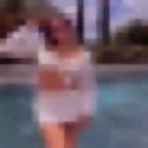 Wahiba, 21 ans, connectée à Avranches pour une rencontre coquine