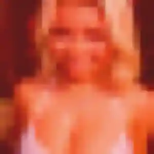 Yasmina, 24 ans, connectée à Bandraboua pour une rencontre coquine