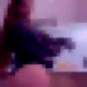 Contacte Samira, 19 ans à Bellevigne-en-Layon en privé