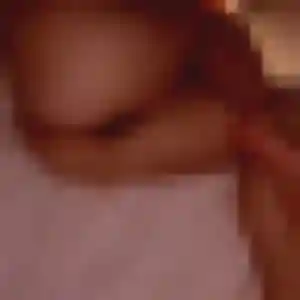 Khadija, 37 ans, cherche un plan cul à Cadaujac