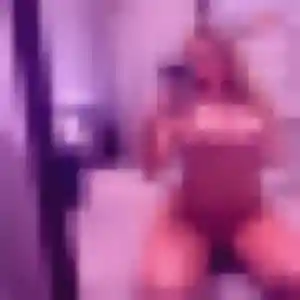 Nina (19 ans) à Cesson propose une rencontre rapidement