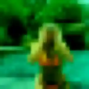 Contacte Angelique, 19 ans à Changé en privé