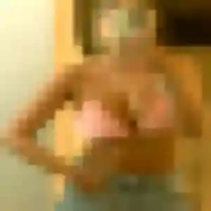 Alexandra, femme de 33 ans propose plan cul à Chatou