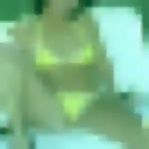 Rejoins Azalee, 21 ans à Guérande gratuitement