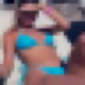 Ursula, 25 ans, dispo pour plan cul à Houilles