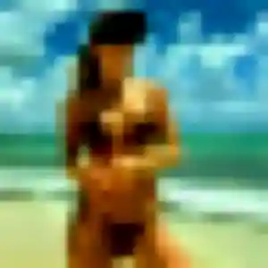 Photo de Dounia à Labruguière (25 ans) - plan cul discret