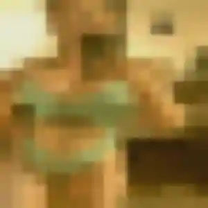 Lucienne, 32 ans, dispo pour plan cul à Laudun-l'Ardoise