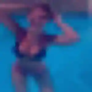 Fleur (32 ans) à Les Lilas attend une rencontre maintenant