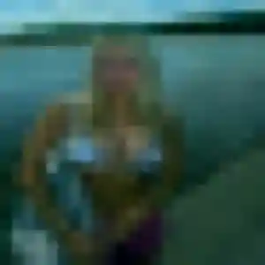 Emilie, 22 ans, dispo pour plan cul à Les Ponts-de-Cé