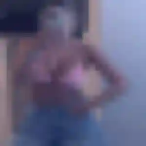 Monique, femme de 36 ans veut plan cul à Miribel