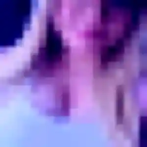 Charmante Raphaelle, 34 ans à Moëlan-sur-Mer - voir sa photo