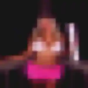 Jennifer, 24 ans, connectée à Mont-Saint-Aignan pour une rencontre coquine
