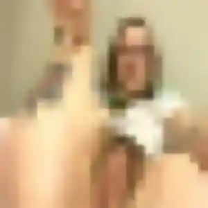 Leila, 23 ans, connectée à Monteux pour une rencontre coquine