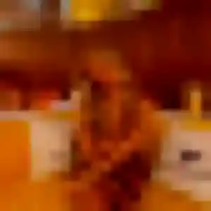 Charmante Celine, 32 ans à Neuilly-sur-Seine - voir sa photo