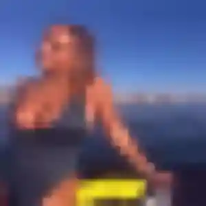 Elvire, 22 ans, connectée à Nuits-Saint-Georges pour une rencontre coquine