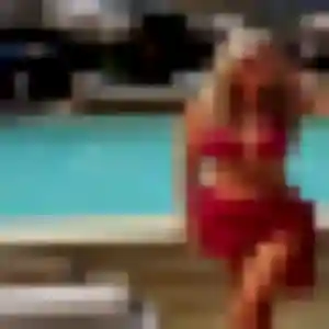 Amel (21 ans) à Paray-Vieille-Poste propose un plan cul maintenant