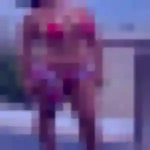 Photo de Debora à Pau (33 ans) - plan cul discret