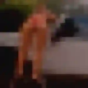 Brunehilde, 36 ans, connectée à Rives-du-Loir-en-Anjou pour une rencontre coquine