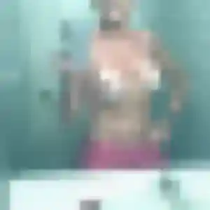 Photo exclusive de Daphne, 24 ans à Royan - plan discret