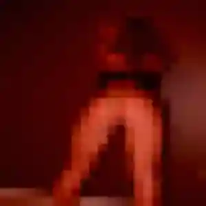 Charmante Anouk, 37 ans à Saint-Didier-au-Mont-d'Or - voir sa photo