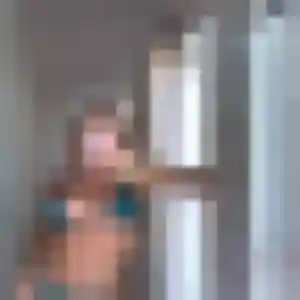 Photo privée de Amel, 27 ans à Saint-Gilles - rencontre coquine