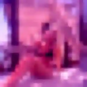 Huguette, 27 ans, connectée à Saint-Martin-Boulogne pour une rencontre coquine