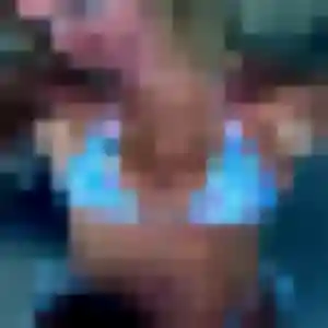 Sexy Lucienne, 22 ans à Saint-Maurice-l'Exil - la contacter