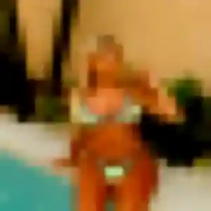 Geneve, 19 ans, connectée à Saint-Pryvé-Saint-Mesmin pour une rencontre coquine