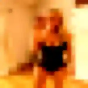 Photo privée de Regine, 36 ans à Solliès-Pont - plan discret