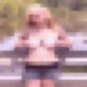 Photo de Bettina à Thônes (28 ans) - plan cul gratuit