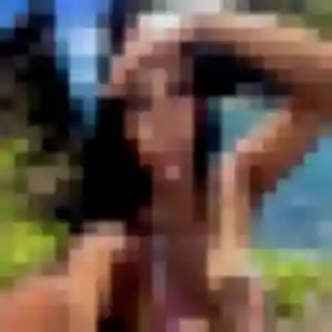 Ghislaine, femme de 19 ans propose plan cul à Varces-Allières-et-Risset