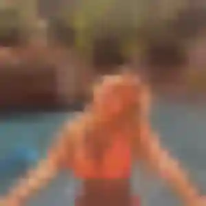 Leana (33 ans) à Vaux-sur-Seine cherche une rencontre ce soir