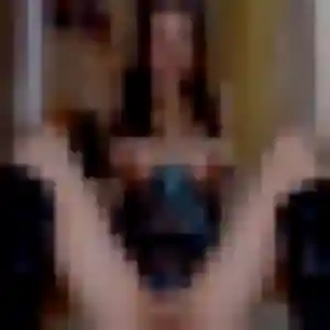 Photo de Naomi à Vitré (25 ans) - plan cul anonyme